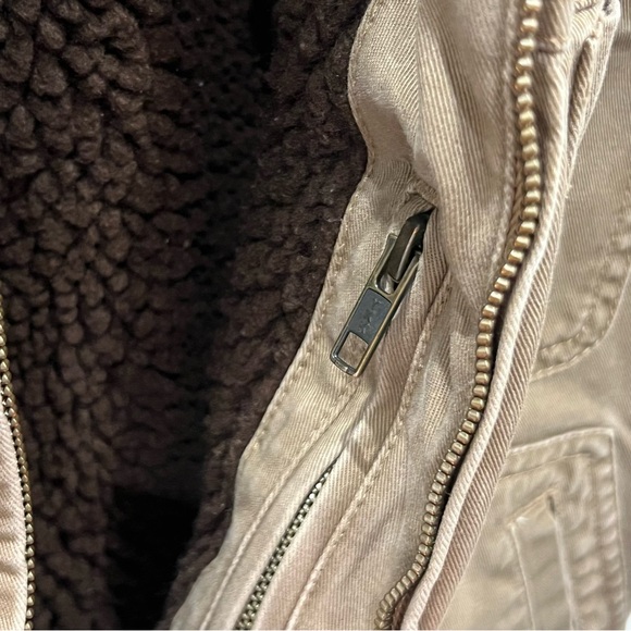 Boys “Dillards” Class Club Winter Coat - 8/10 - Picture 4 of 5